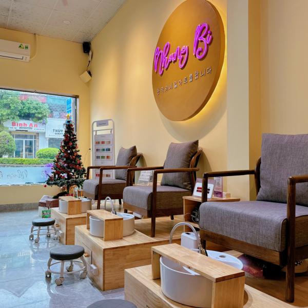 Ghế nail giá rẻ hcm khung gỗ đơn giản