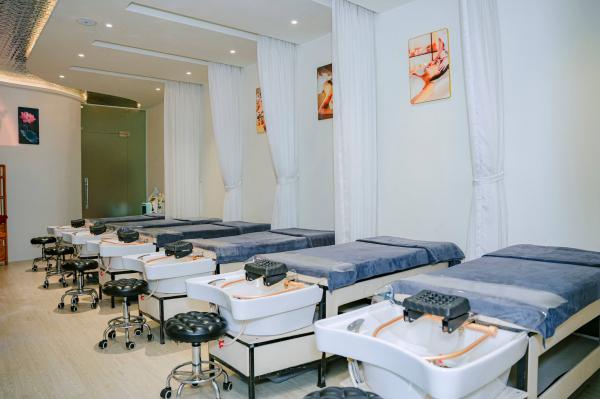 giường gội đầu và massage